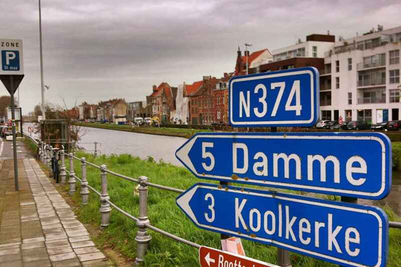 Het Kanaal Brugge/Sluis (Damse Vaart) aan de Noorweegse Kaai te Brugge