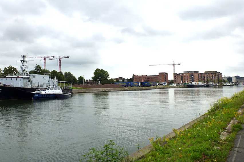 Aftakking van het Albertkanaal naar het centrum van Hasselt