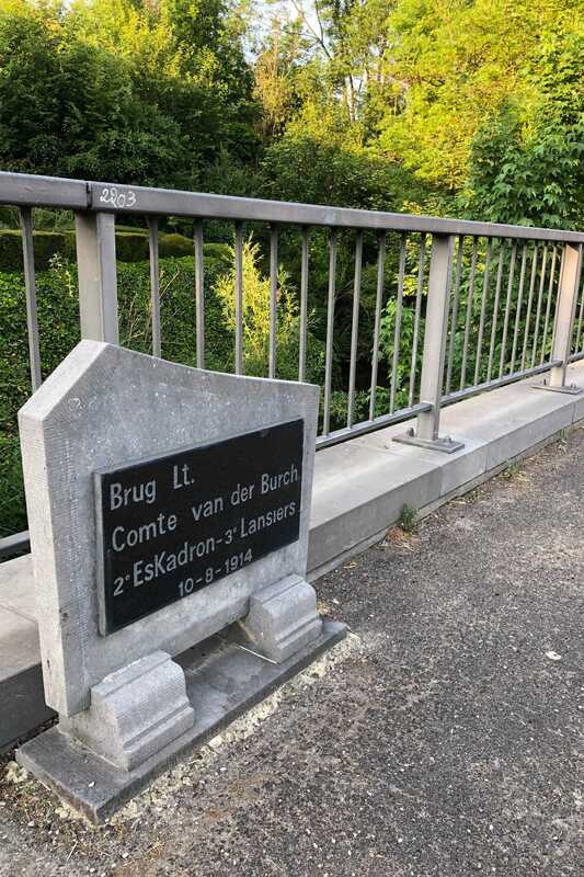Herdenkingsplaat aan de trap aan de Kleine Gete aan de Sint-Truidensesteenweg (N3) te Orsmaal