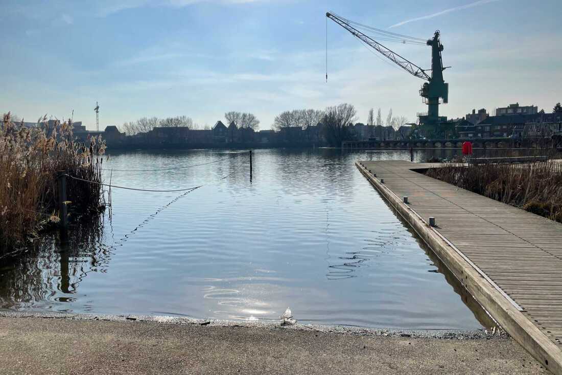 Slipway aan de noordkant van het Houtdok in de haven van Gent (maart 2021)